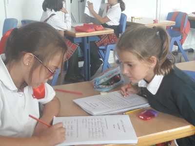 Source: https://www.montealtoinenglish.es/home/2nd-grade-students-working-on-peer-correction