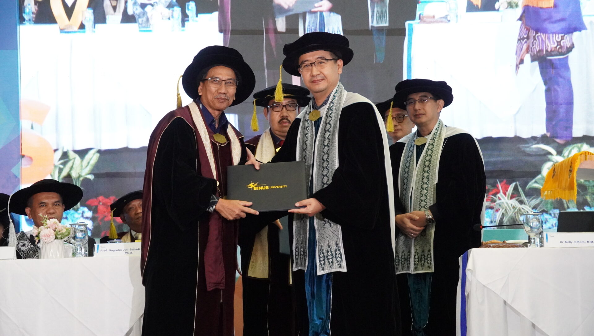 BINUS @Bandung Kukuhkan Guru Besar, Wujudkan Komitmen dalam Mendukung dan Membangun Industri Kreatif yang Kompetitif