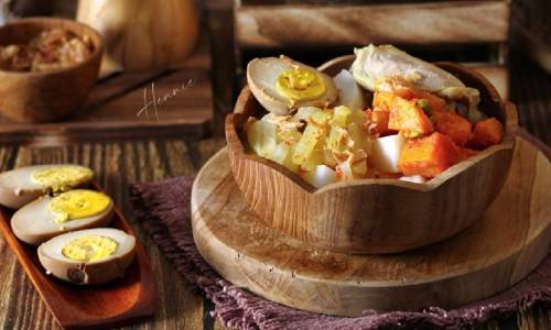 Inilah 10 Makanan Cap Gomeh yang Wajib Kamu Coba Saat Perayaan Cap Gomeh