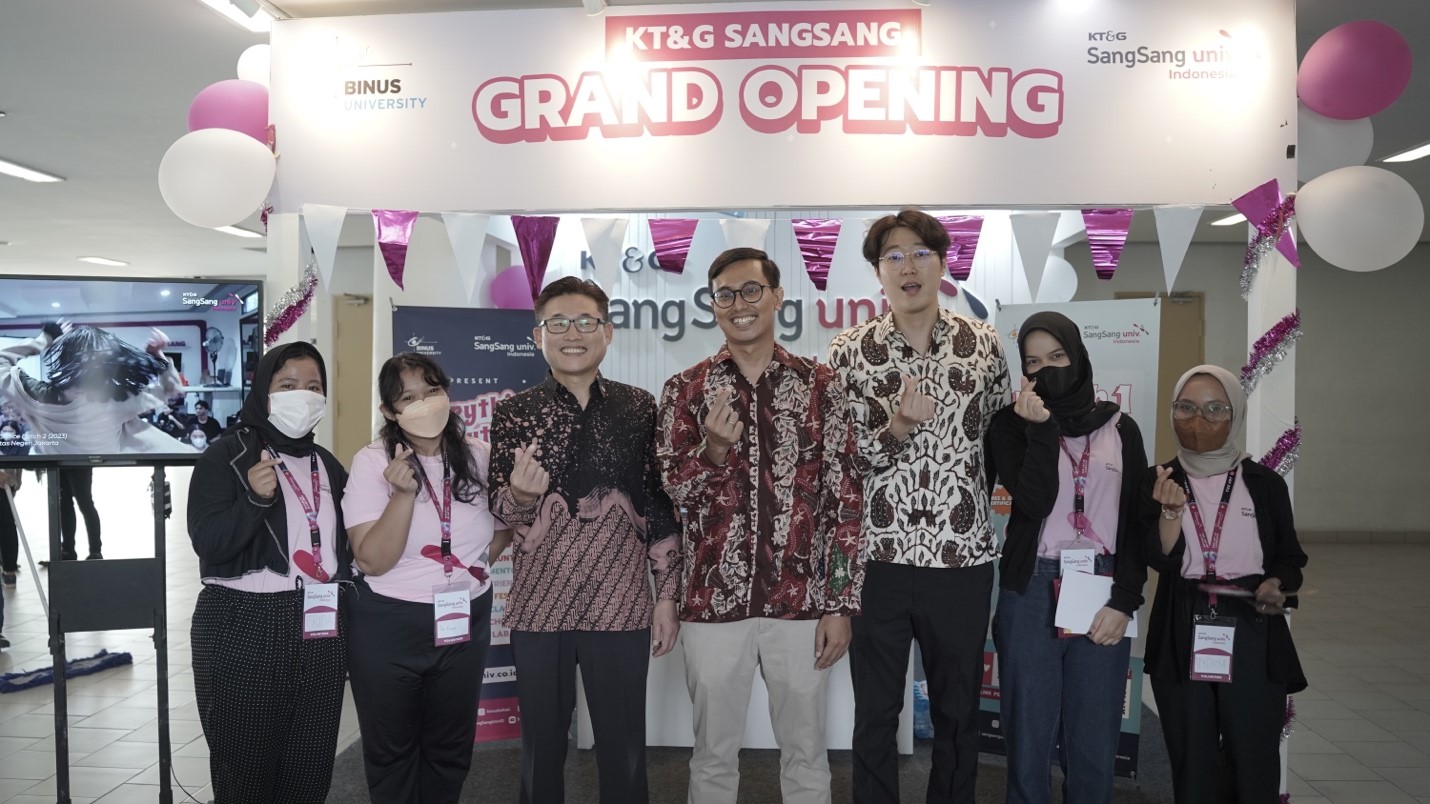 Foto bersama di event : Sangsang Univ. Indonesia Diresmikan, Menjadi Wadah Belajar Budaya dan Bahasa Korea di Binus @Bekasi