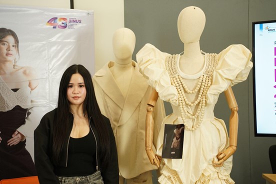 Reinterpretasi Budaya Indonesia di Hong Kong oleh Tim Desainer Muda Fashion Program BINUS University