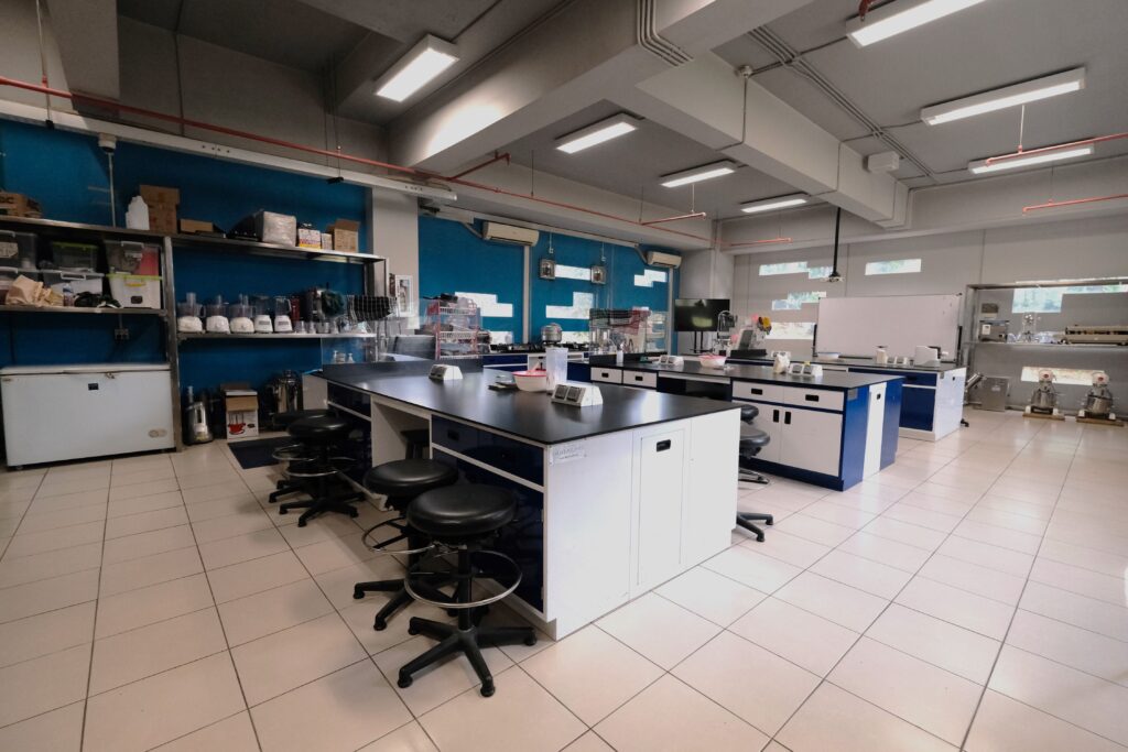 Menggali Potensi Bahan Baku Lokal dengan Teknologi Canggih di Food Technology BINUS