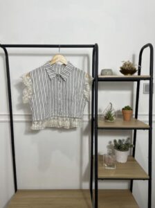 Trevie - Vest Cropped Tale