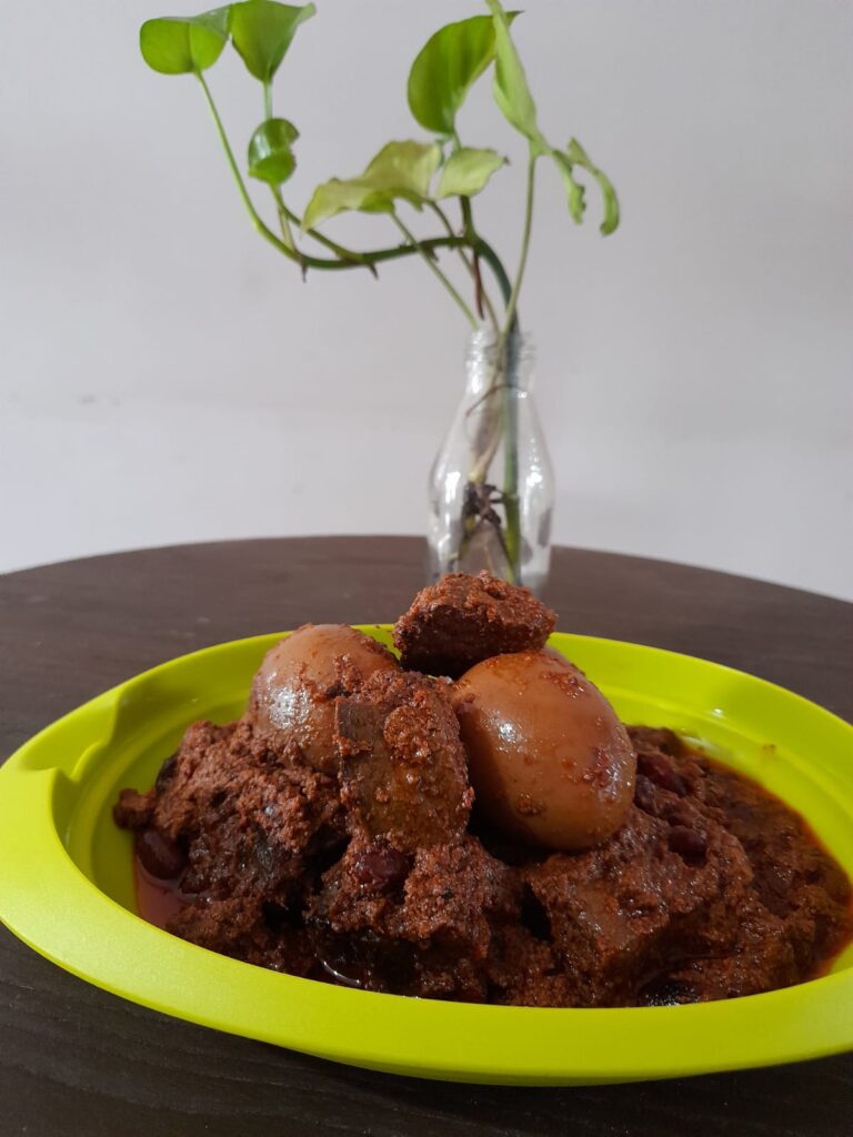 Bowlado - Nasi Rendang dengan Sayur dan Perkedel