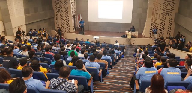 seminar mengenai back to campus di binus bandung