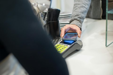 Analisis Faktor-faktor yang Mempengaruhi Adopsi Konsumen Terhadap Pembayaran Digital  di JABODETABEK
