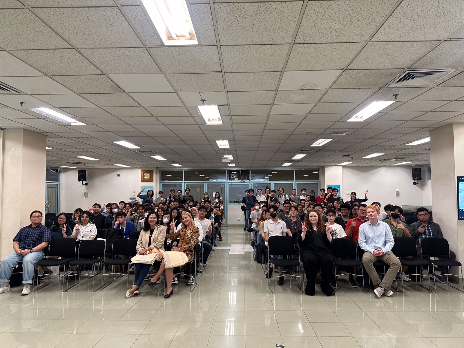 BINUS iWeek Menginspirasi Kebangkitan Generasi Muda