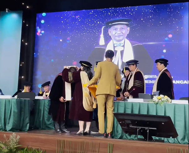 Membangun Jalan Prestasi: Proses Pengukuhan Guru Besar di BINUS University