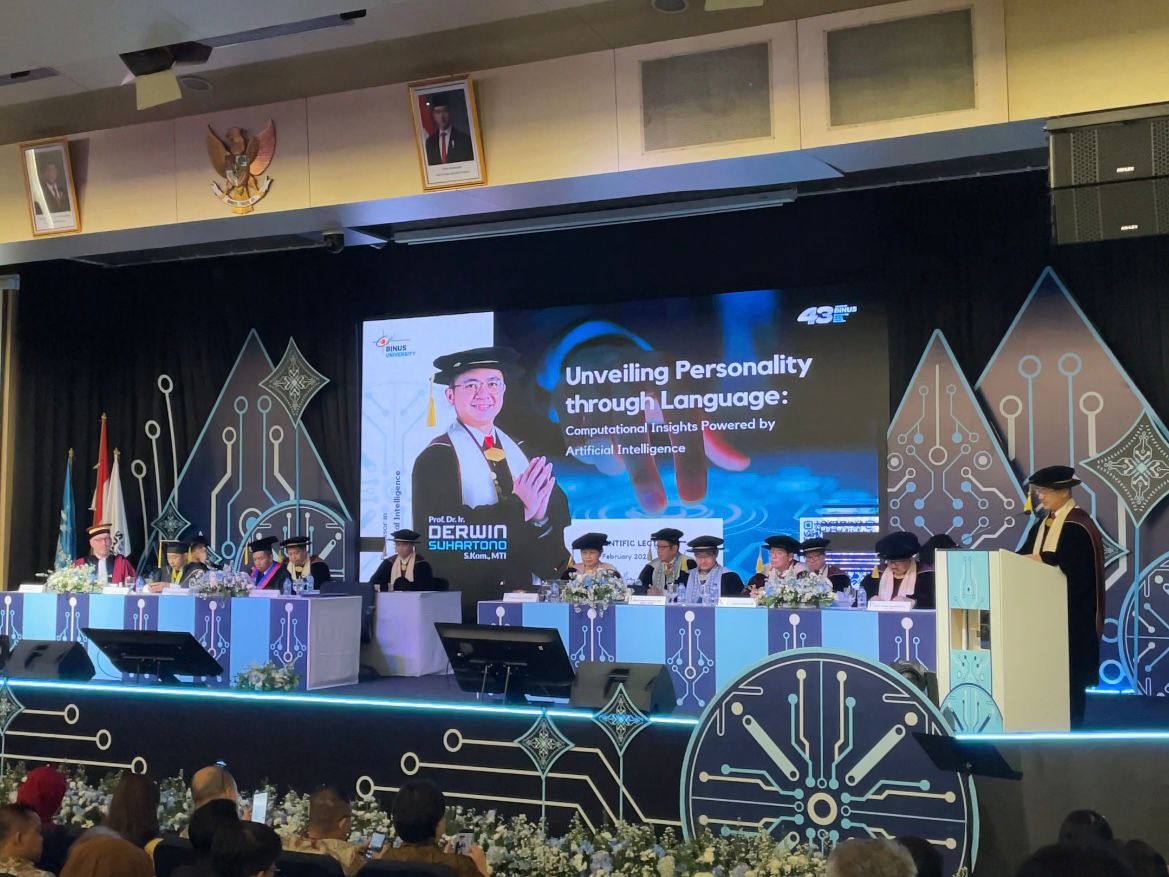 Pengukuhan Guru Besar Tetap Termuda BINUS UNIVERSITY 2025: Prof. Dr. Ir. Derwin Suhartono, S.Kom., MTI. Bidang Ilmu Artificial Intelligence – School Of Computer Science