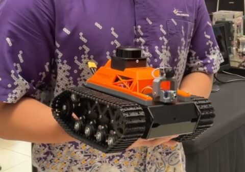 Robot Pendeteksi Api Karya Mahasiswa Teknik Binus University