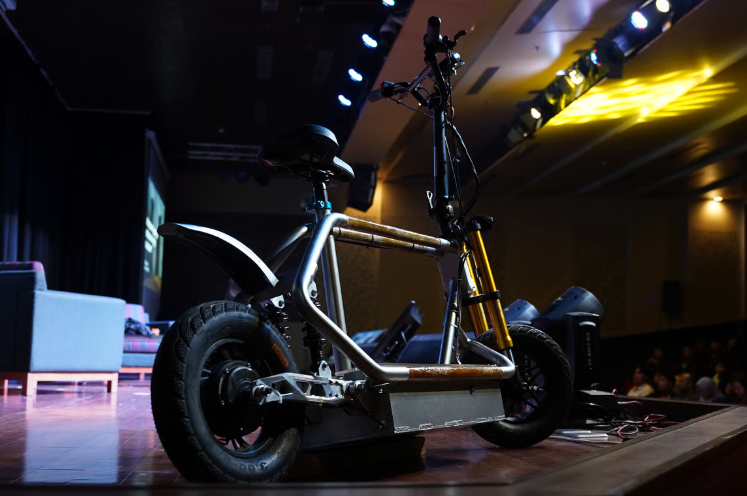 SCOTERA: Inovasi Scooter Listrik Karya Mahasiswa BINUS untuk Mobilitas Berkelanjutan