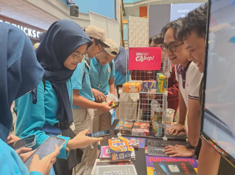 Inovasi Packaging Interaktif Berbasis AR oleh Mahasiswa DKV Creative Advertising BINUS University