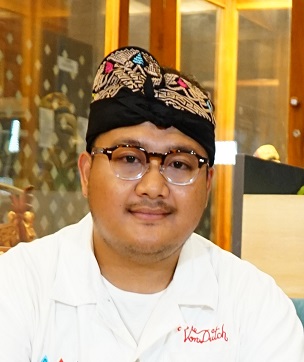 Hindam Basith Rafiqi S. Sn. , M. Sn.