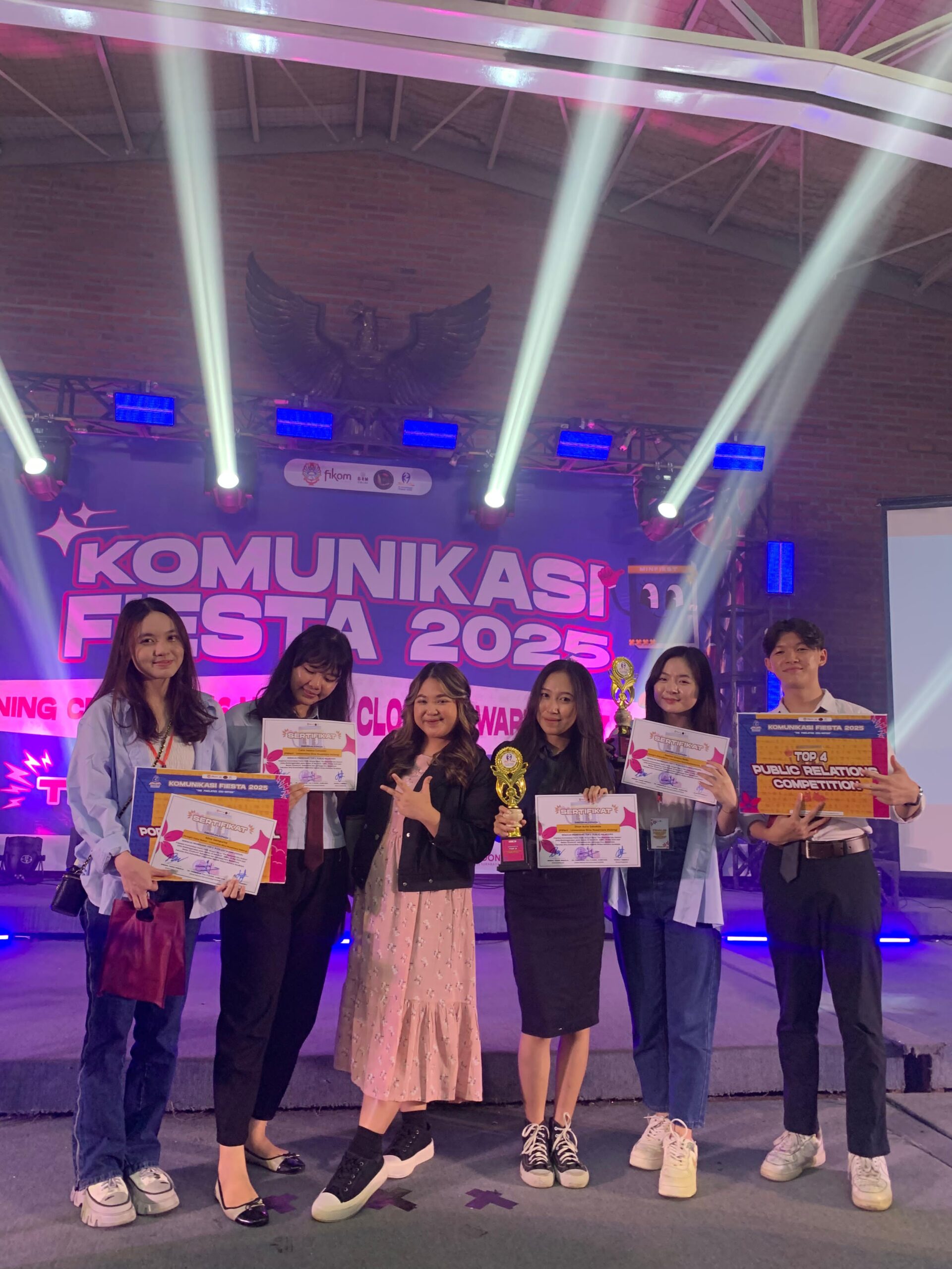 Binusian 2028 Raih Juara 4 Lomba PR dan Juara 5 Lomba Podcast Komunikasi Fiesta 2025
