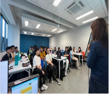 Belajar Bahasa dan Budaya China Melalui Musik: Kegiatan Menyanyi Bersama Lagu 对不起 dan 都是你 di BINUS @Medan