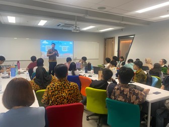 Head of Zone Commercial North Sum Sampoerna Berikan Wawasan Strategis tentang Inovasi kepada Mahasiswa Computer Science BINUS @Medan