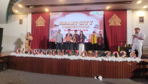 Membawa Grand Maerakaca Kembali Bersinar, Tim YAWESLAH Raih Juara 3 Nasional pada Glowmention 2025 di Universitas Katolik Soegijapranata