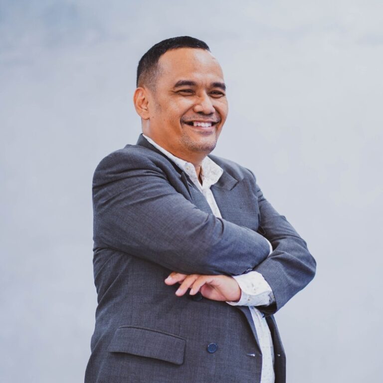 BINUS Prof. Dr. Ir. Ford Lumban Gaol, S.Si., M.Kom., SMIEEE