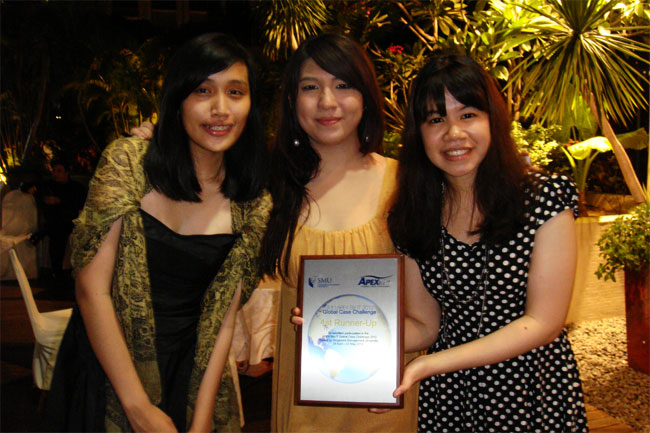 Biz-Tech Team, Juara Dua APEX Business-IT Global Case Challenge 2012