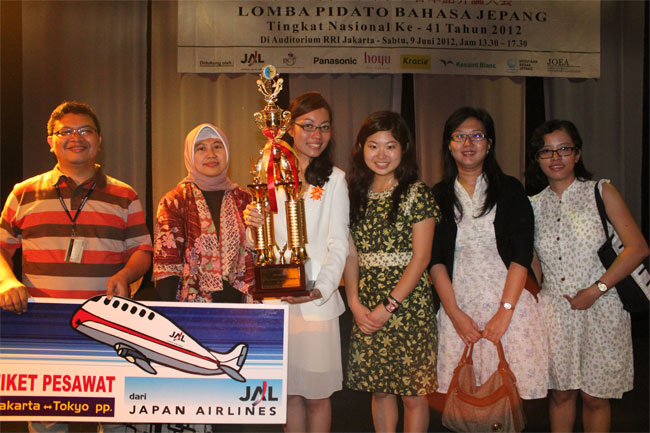 jessica-lomba-pidato-jepang-binus