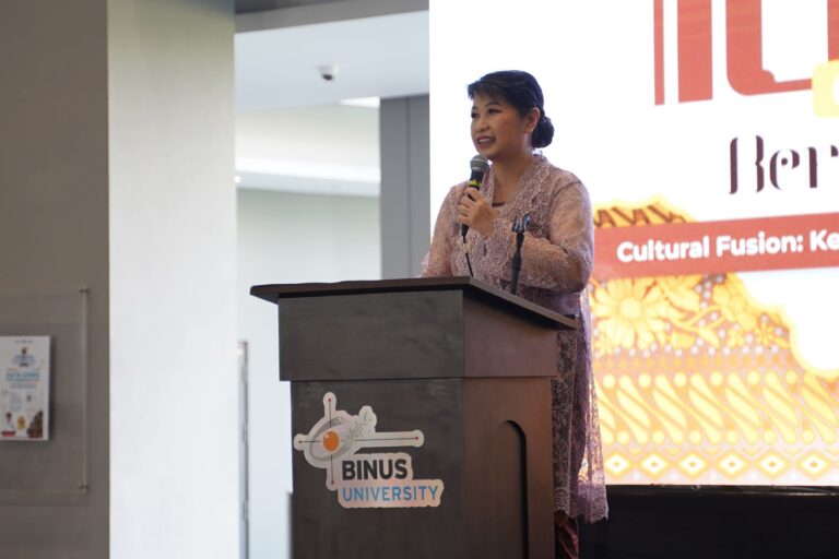 Membangun Karakter Melalui Kebaya: Generasi Z dalam "Cultural Fusion" di Semarang