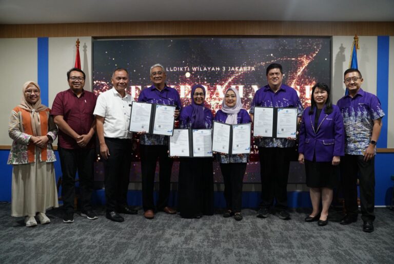 BINUS UNIVERSITY Kembali Terima SK Untuk 4 Guru Besar dari LLDIKTI Wilayah 3