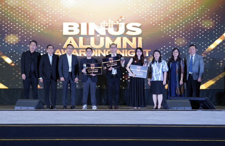 BINUS University Rayakan Kontribusi Alumni Berdampak Lewat BINUS Alumni Awarding Night 2025
