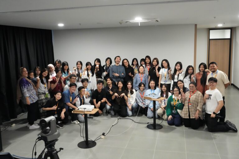Dari Tipografi Kinetik hingga Masa Depan Media Digital, Duo Machineast dari Malaysia Hadir di BINUS @Medan