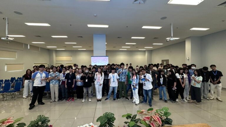 Keisha Emily Supriyanto Inspirasi Mahasiswa dalam Sesi BIFEST 2025 BINUS Malang