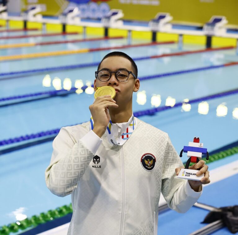 9 Medali, 3 Negara: Binusian Peraih Prestasi Emas, Jason Donovan Yusuf Harumkan Indonesia di Panggung Internasional