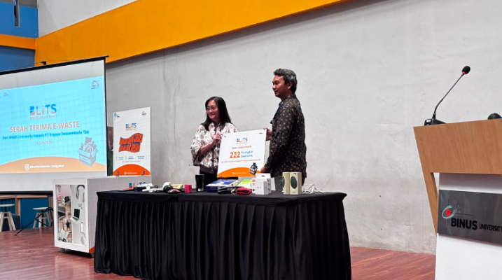 Kolaborasi BINUS x Erajaya: Saat E-Waste Berubah Jadi Donasi Buku untuk Taman Bacaan