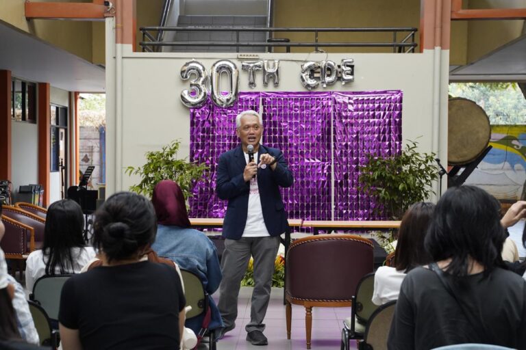 BINUS UNIVERSITY Rayakan 30th Creative Digital English, Teguhkan Komitmen Ciptakan Generasi Muda Bertalenta 